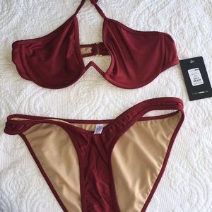 underwire suit new w tags. High waisted bottoms.